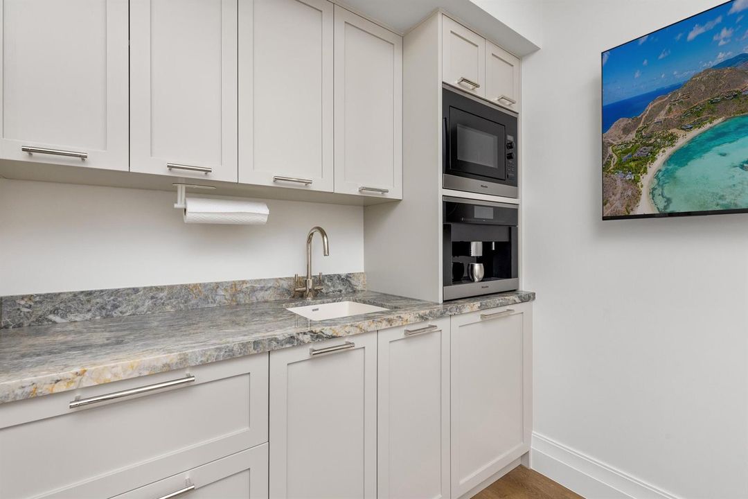 Guest Kitchenette