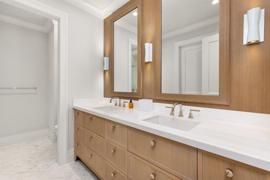 Guest Bath 1
