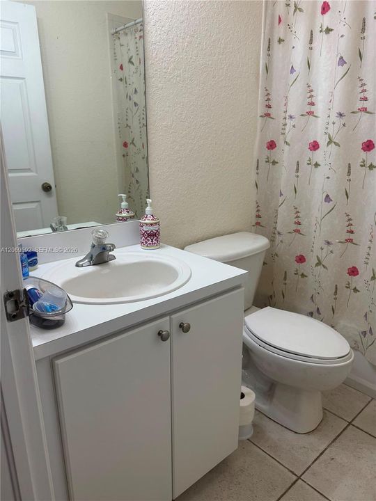 For Rent: $1,100 (1 beds, 1 baths, 400 Square Feet)