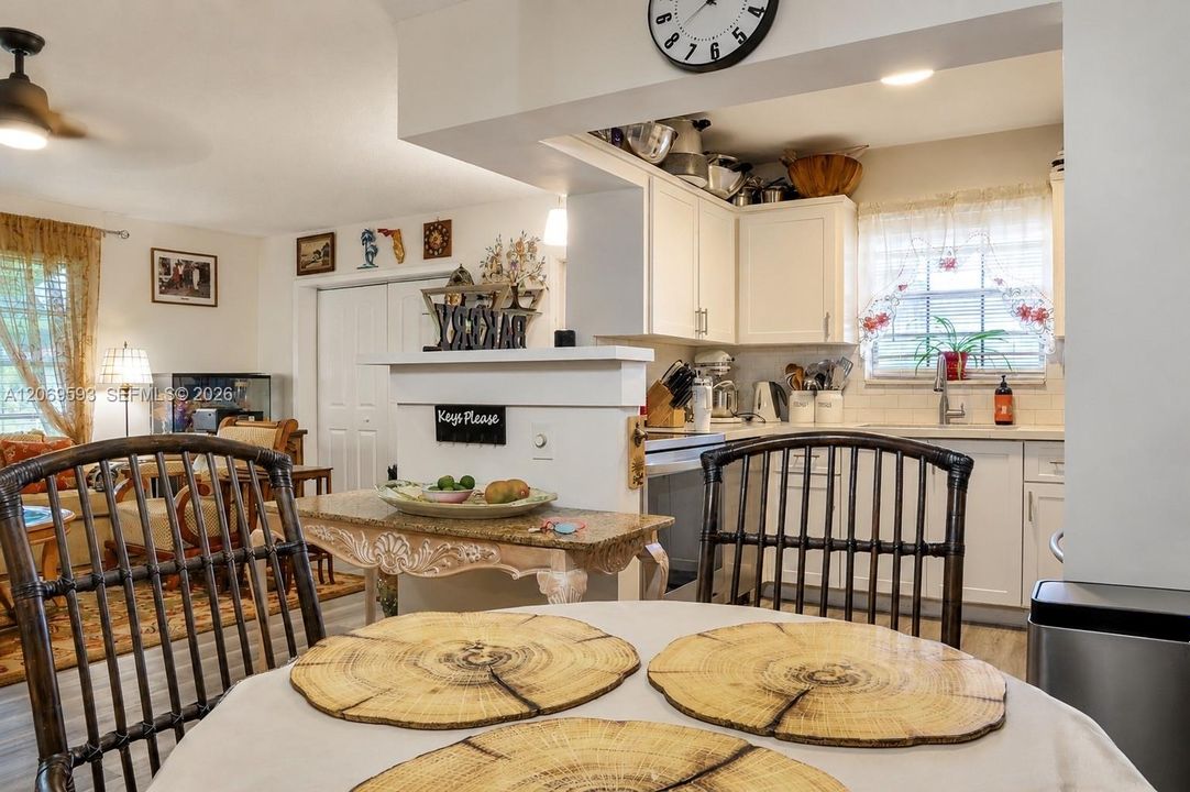 En Venta: $265,000 (2 camas, 2 baños, 1080 Pies cuadrados)