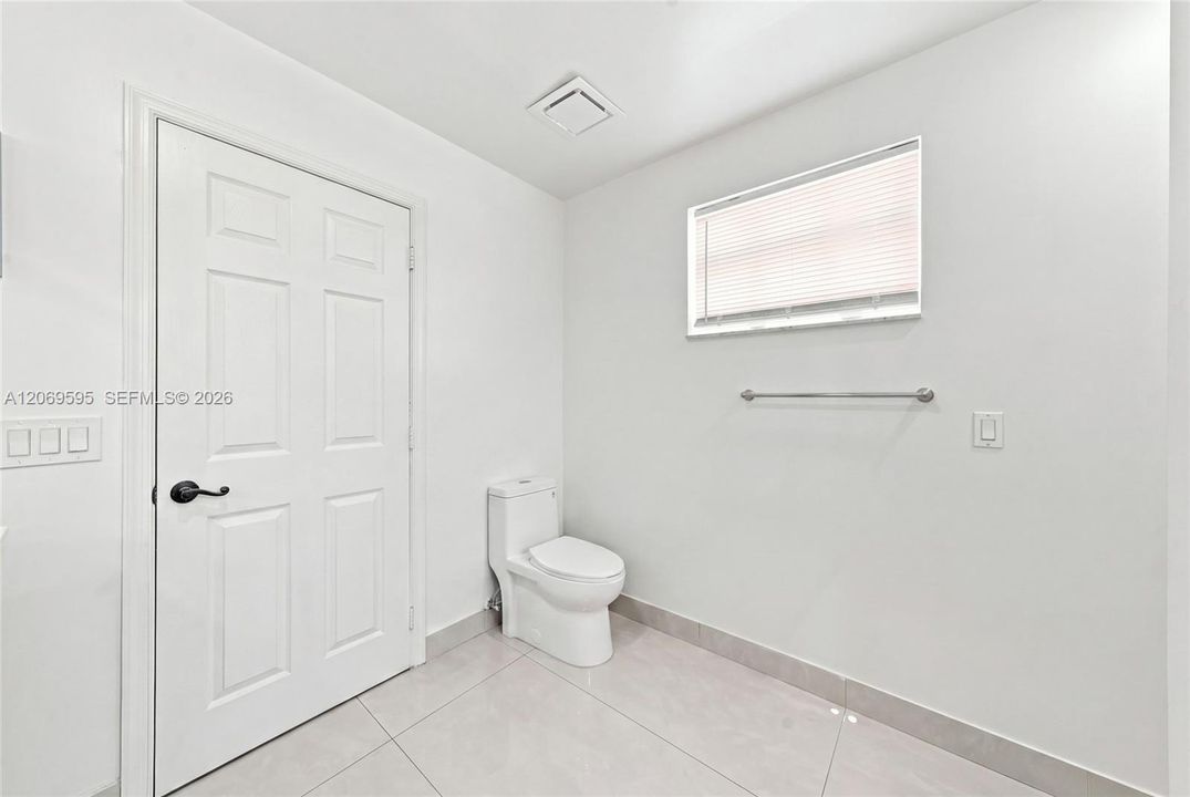 For Sale: $640,000 (4 beds, 3 baths, 1784 Square Feet)