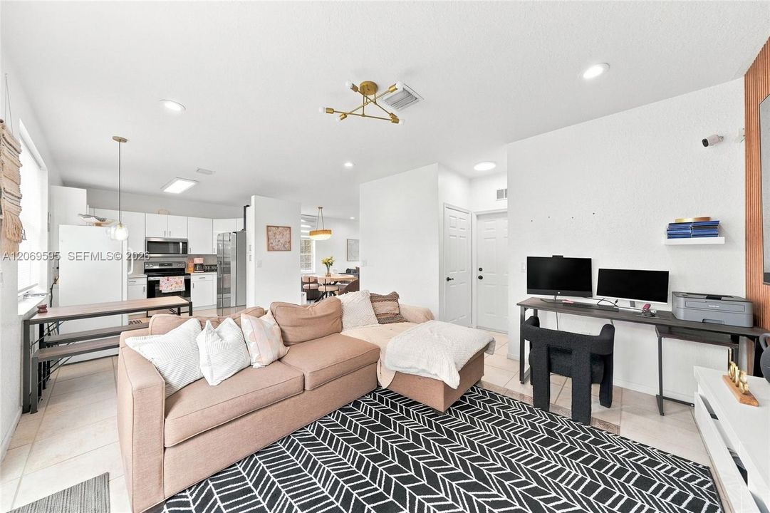 For Sale: $640,000 (4 beds, 3 baths, 1784 Square Feet)