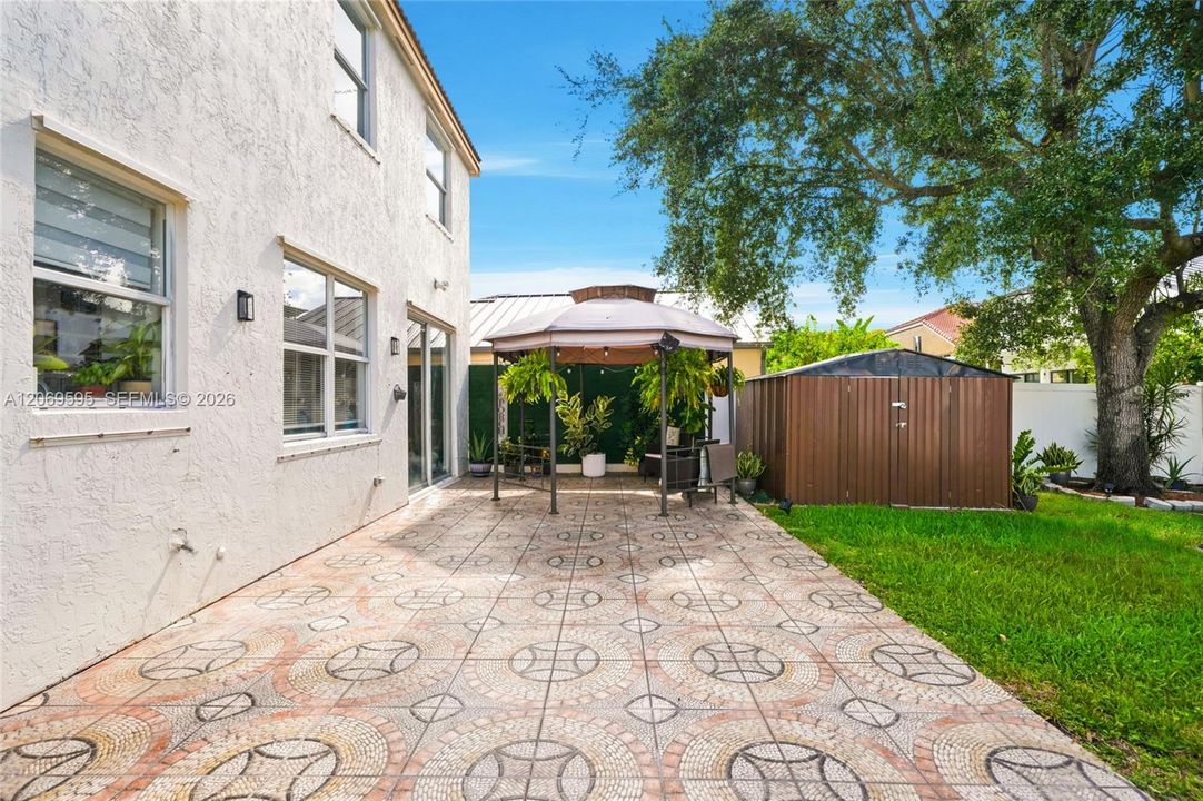 For Sale: $640,000 (4 beds, 3 baths, 1784 Square Feet)