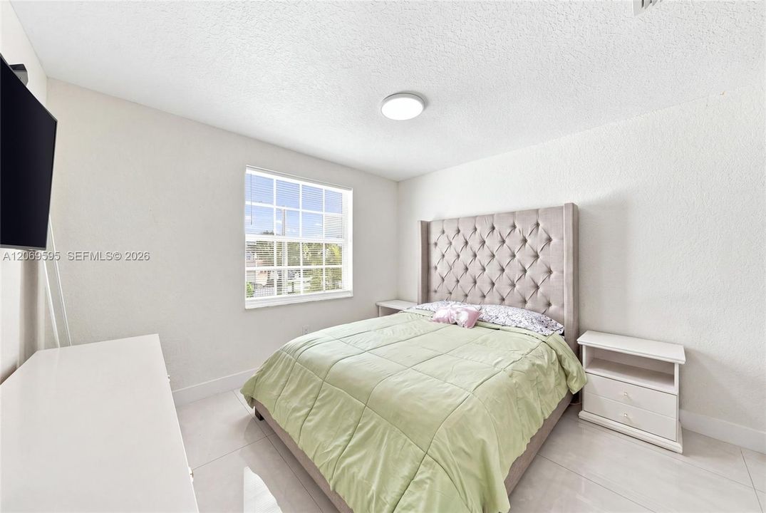 For Sale: $640,000 (4 beds, 3 baths, 1784 Square Feet)