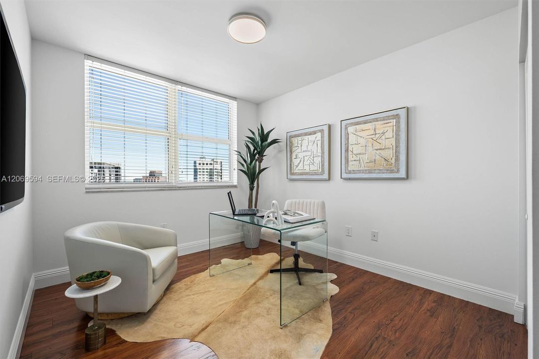 For Sale: $1,095,000 (3 beds, 2 baths, 1469 Square Feet)