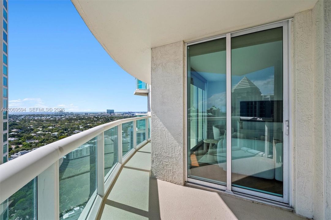 For Sale: $1,095,000 (3 beds, 2 baths, 1469 Square Feet)