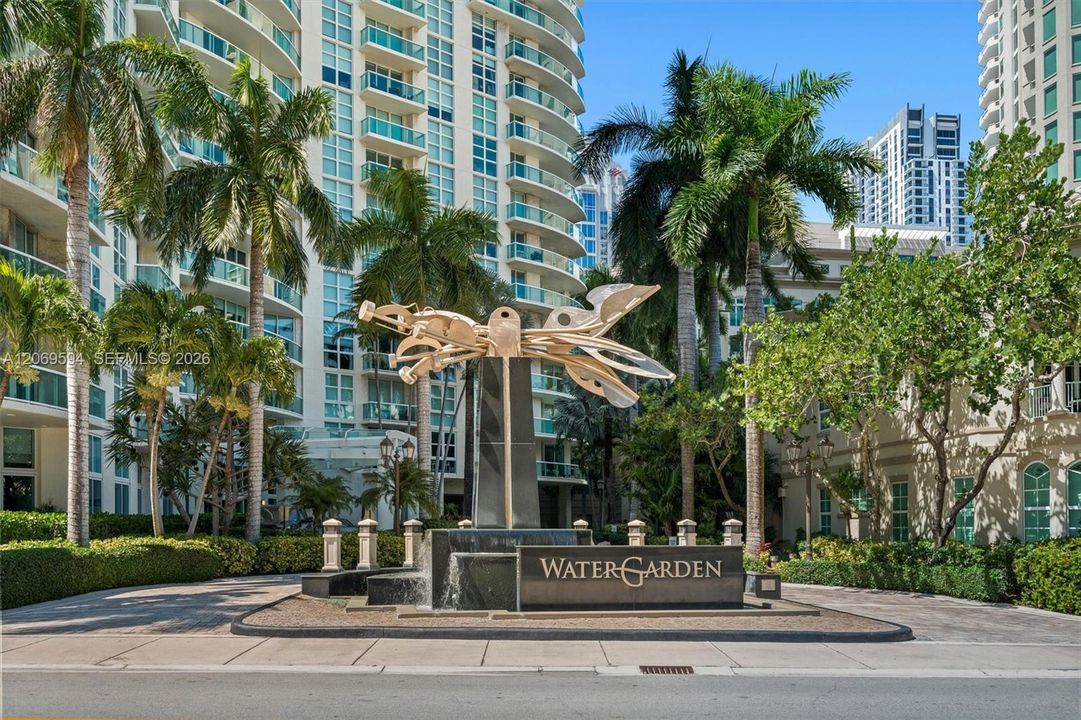 For Sale: $1,095,000 (3 beds, 2 baths, 1469 Square Feet)