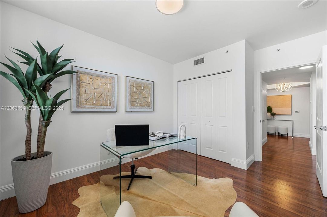For Sale: $1,095,000 (3 beds, 2 baths, 1469 Square Feet)