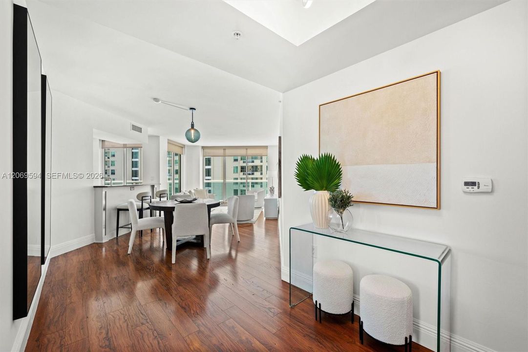 For Sale: $1,095,000 (3 beds, 2 baths, 1469 Square Feet)