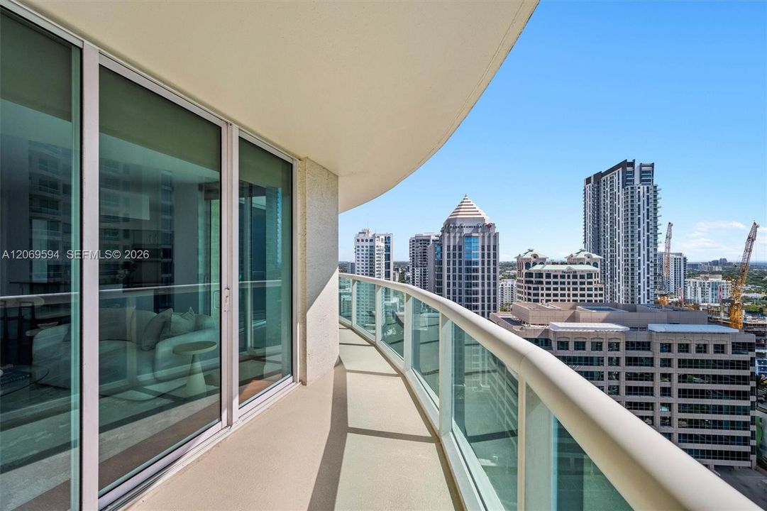 For Sale: $1,095,000 (3 beds, 2 baths, 1469 Square Feet)