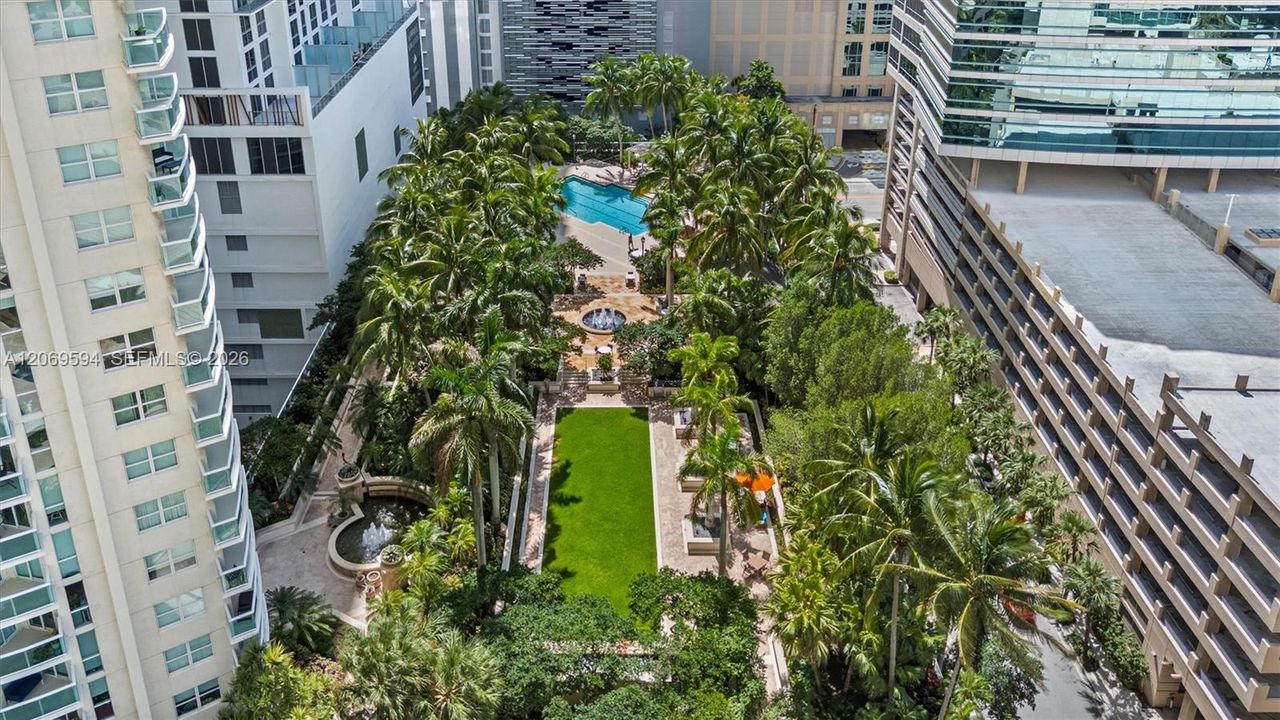 For Sale: $1,095,000 (3 beds, 2 baths, 1469 Square Feet)
