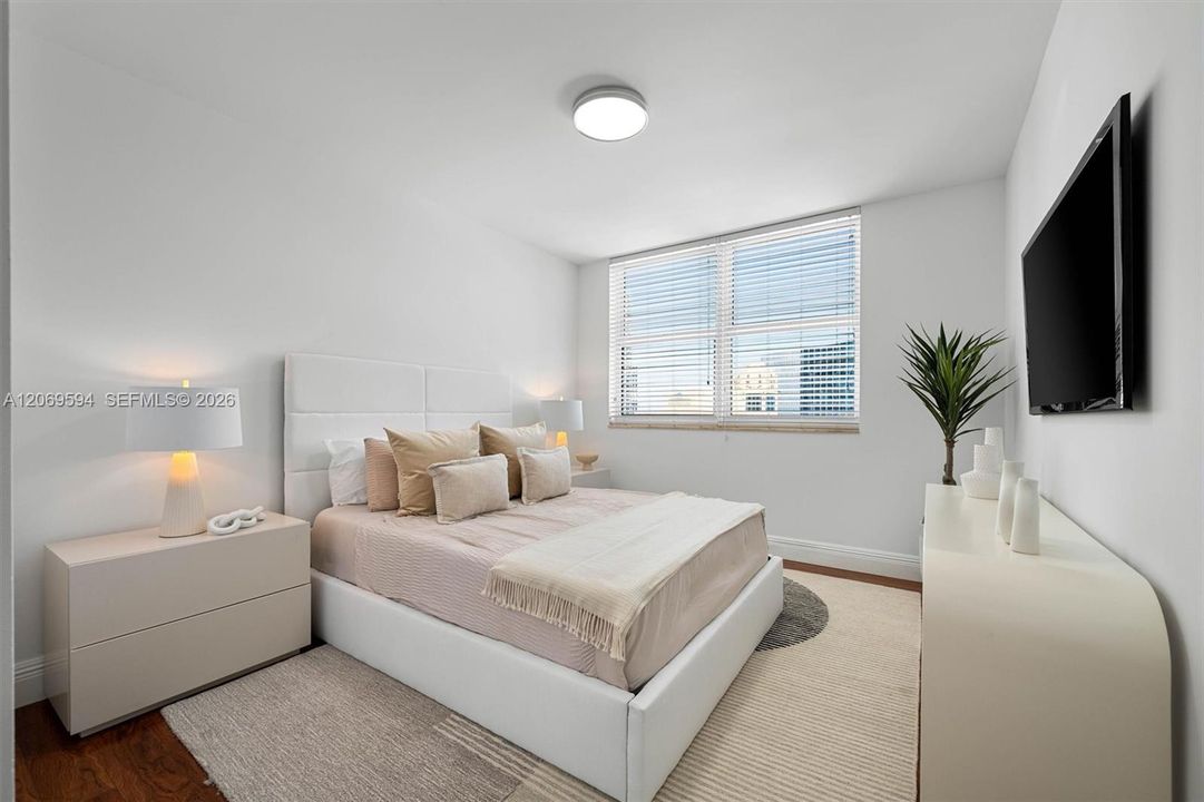 For Sale: $1,095,000 (3 beds, 2 baths, 1469 Square Feet)