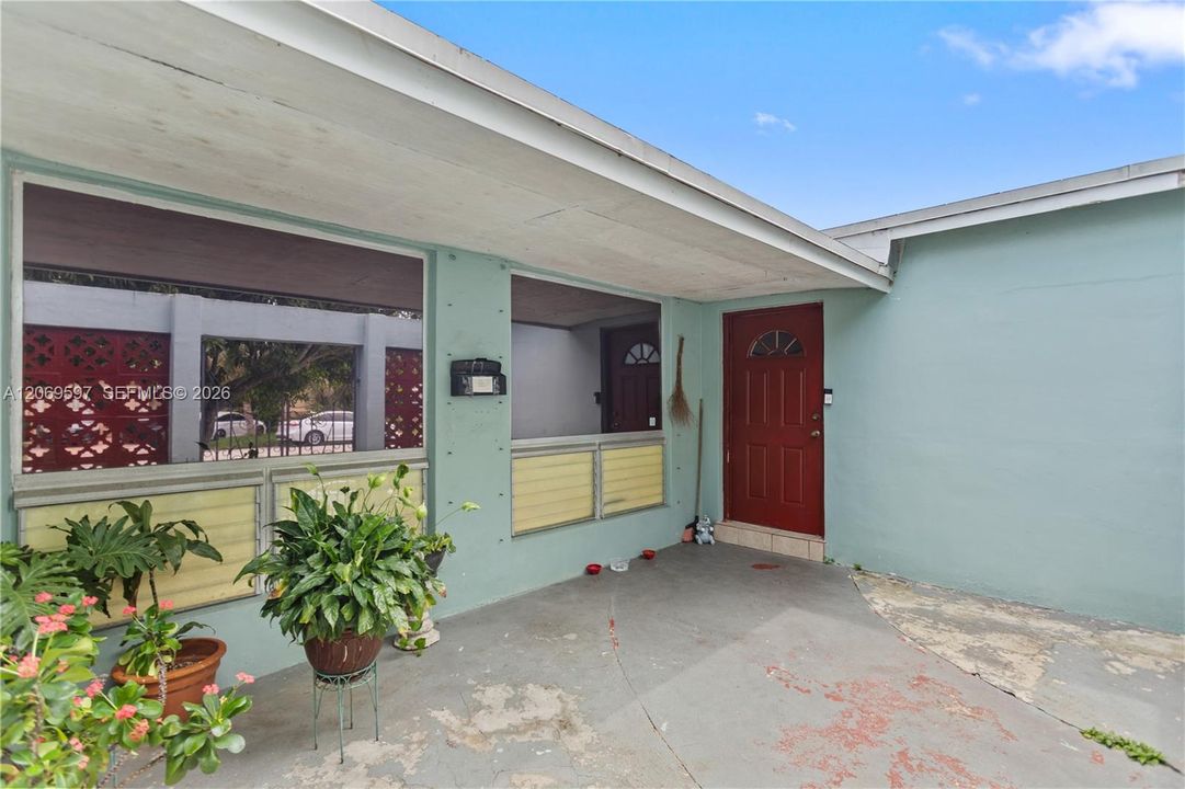 For Sale: $539,000 (4 beds, 2 baths, 1642 Square Feet)