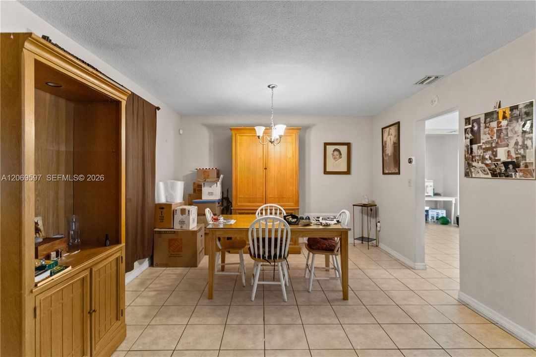 For Sale: $539,000 (4 beds, 2 baths, 1642 Square Feet)
