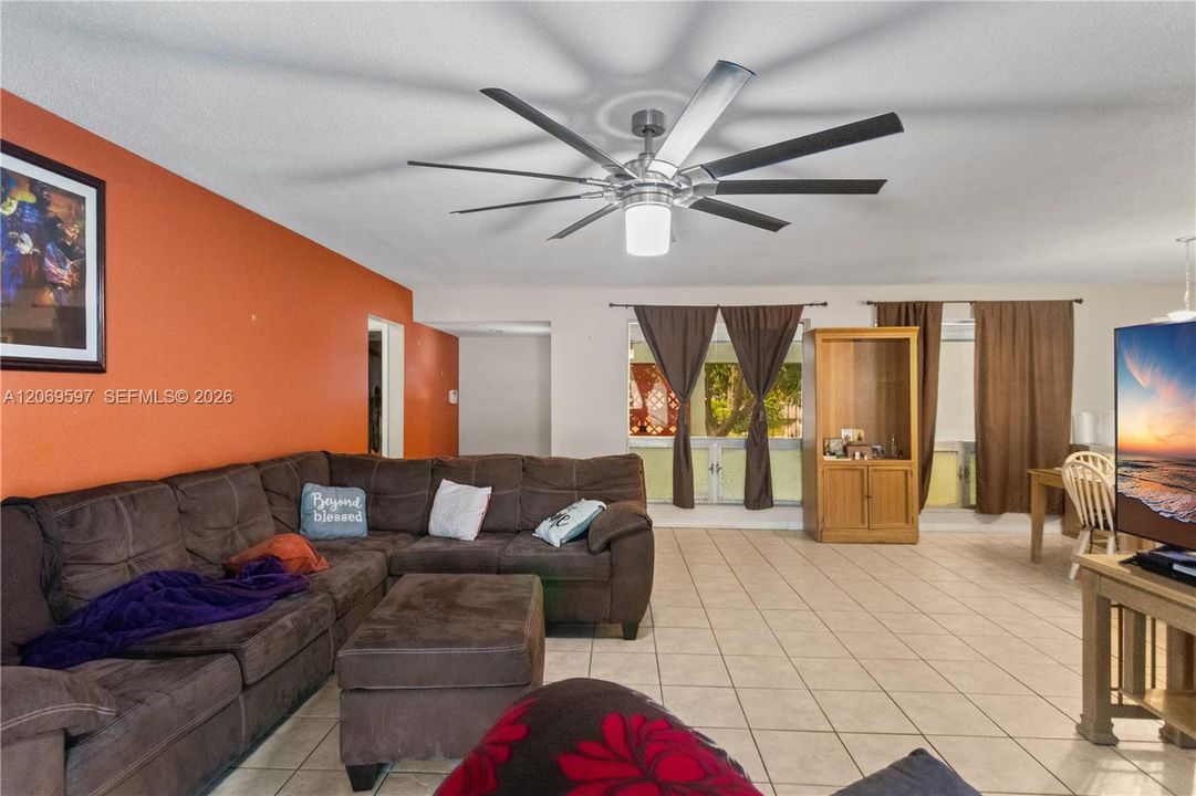 For Sale: $539,000 (4 beds, 2 baths, 1642 Square Feet)