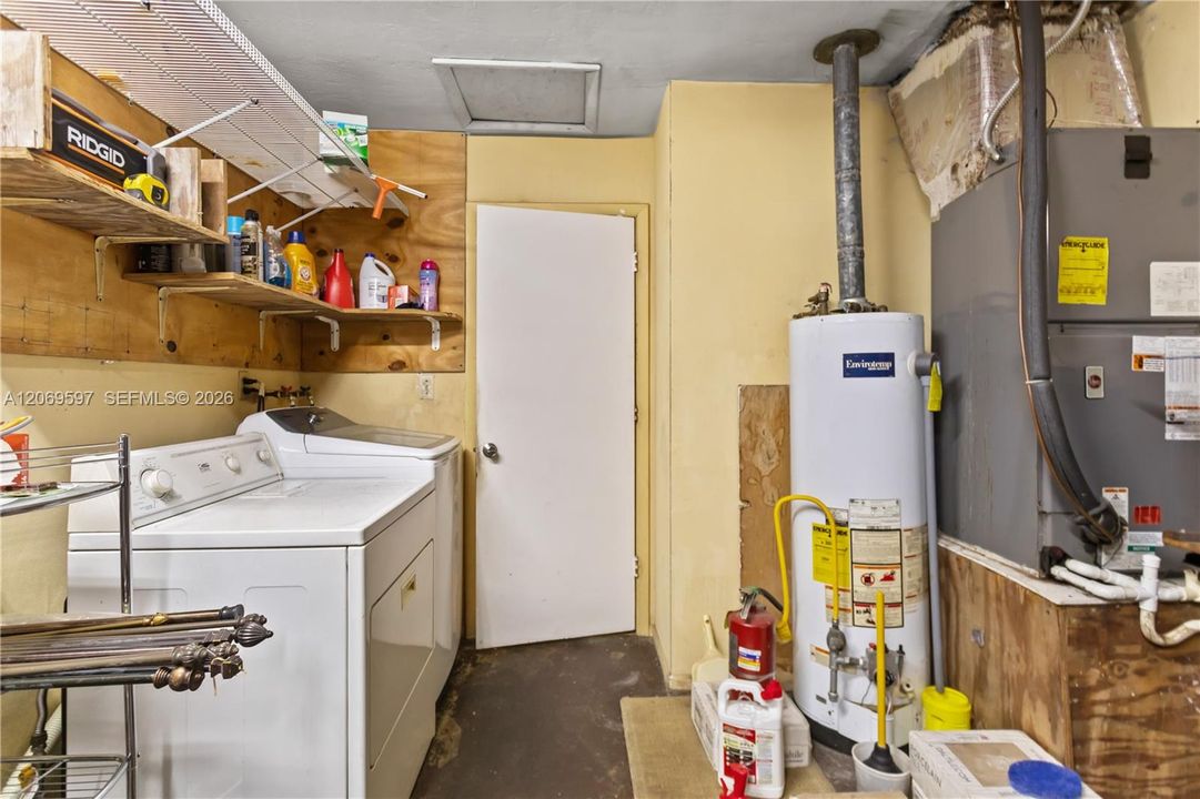 For Sale: $539,000 (4 beds, 2 baths, 1642 Square Feet)