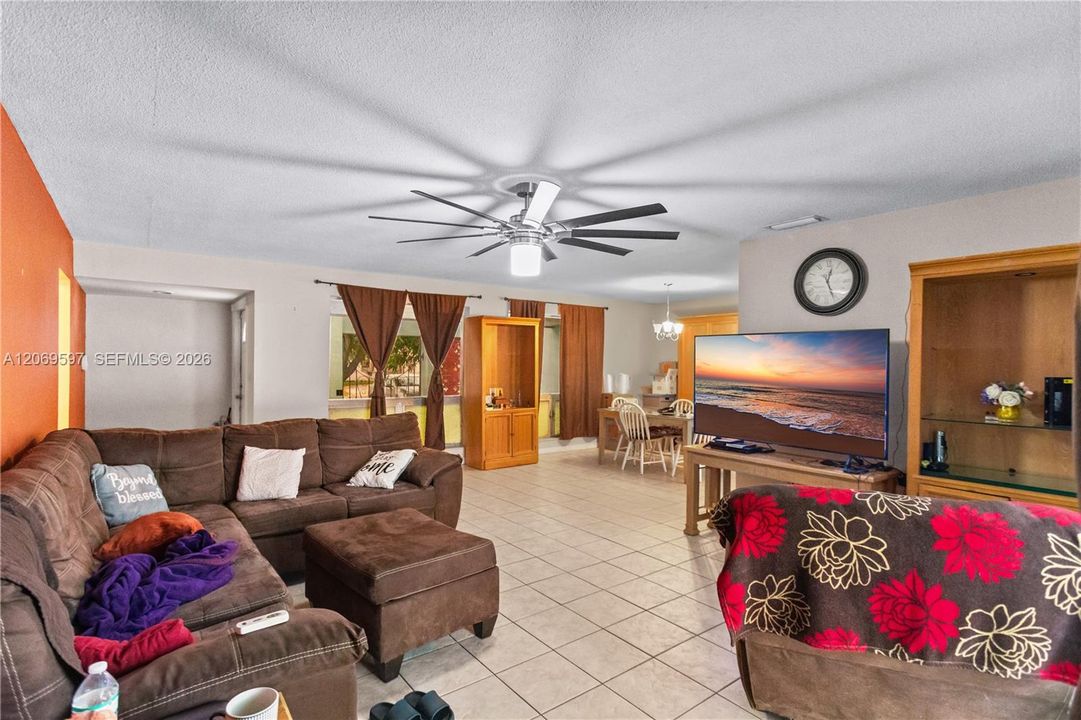 For Sale: $539,000 (4 beds, 2 baths, 1642 Square Feet)