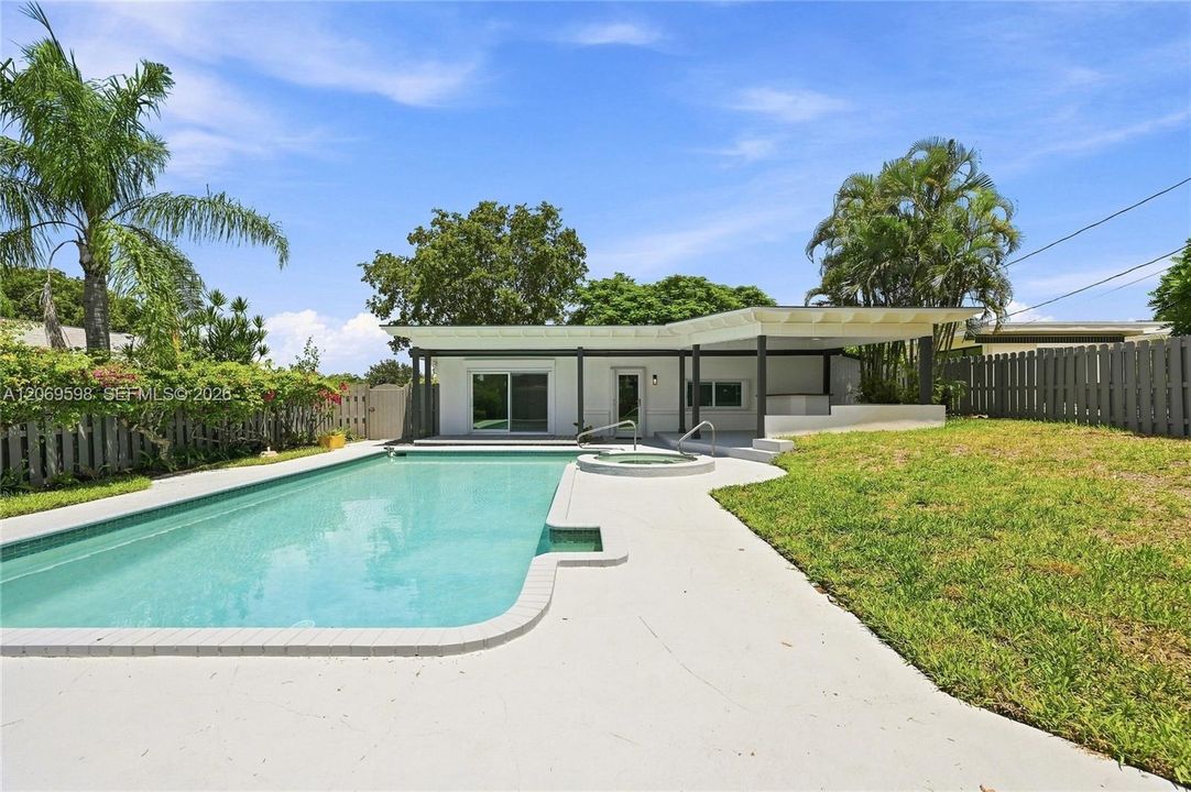 For Sale: $874,000 (4 beds, 2 baths, 1560 Square Feet)