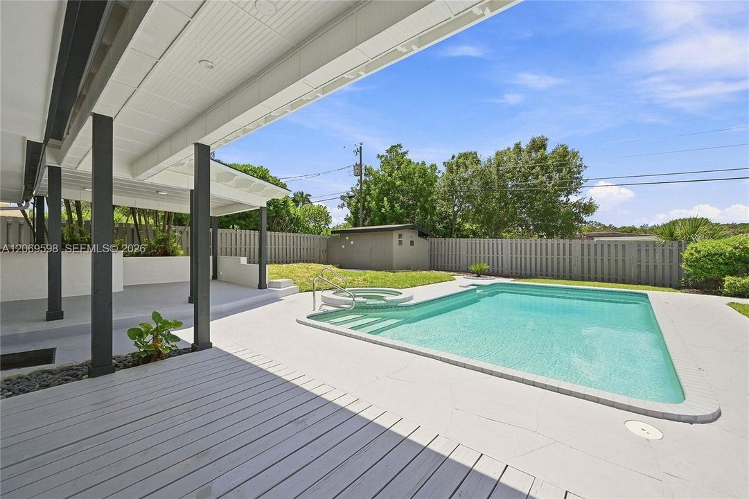 For Sale: $874,000 (4 beds, 2 baths, 1560 Square Feet)