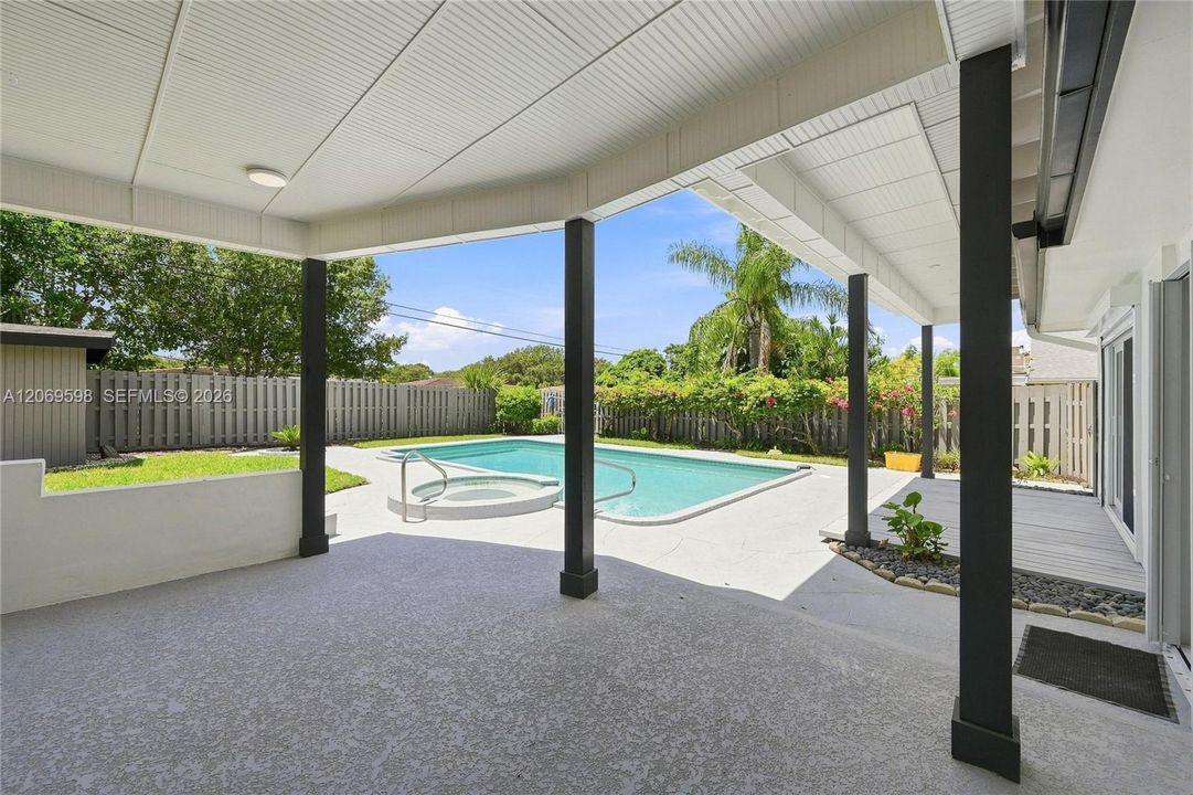 For Sale: $874,000 (4 beds, 2 baths, 1560 Square Feet)