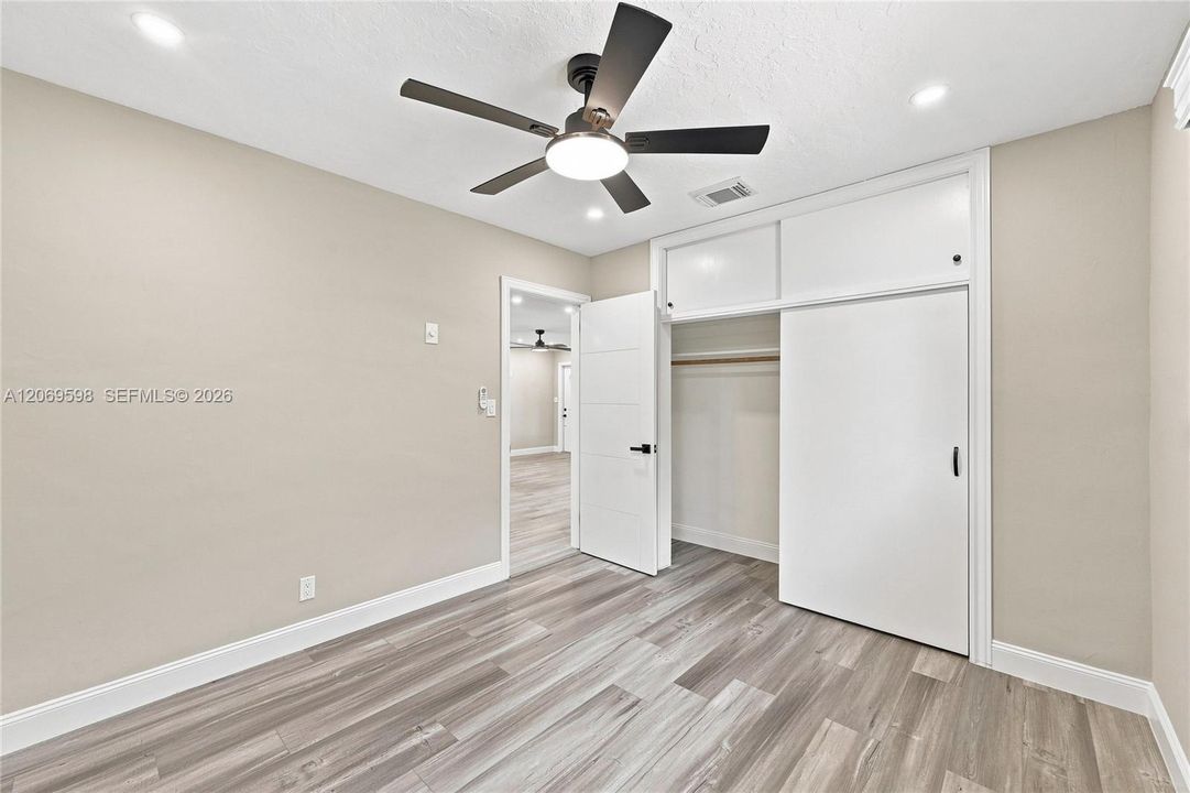 For Sale: $874,000 (4 beds, 2 baths, 1560 Square Feet)