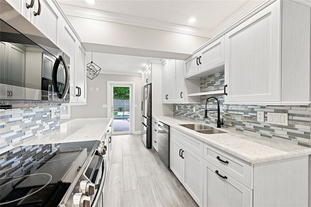 For Sale: $874,000 (4 beds, 2 baths, 1560 Square Feet)