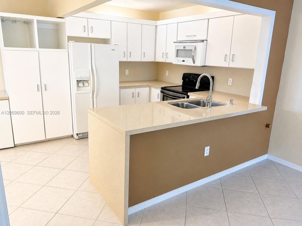 Full Kitchen