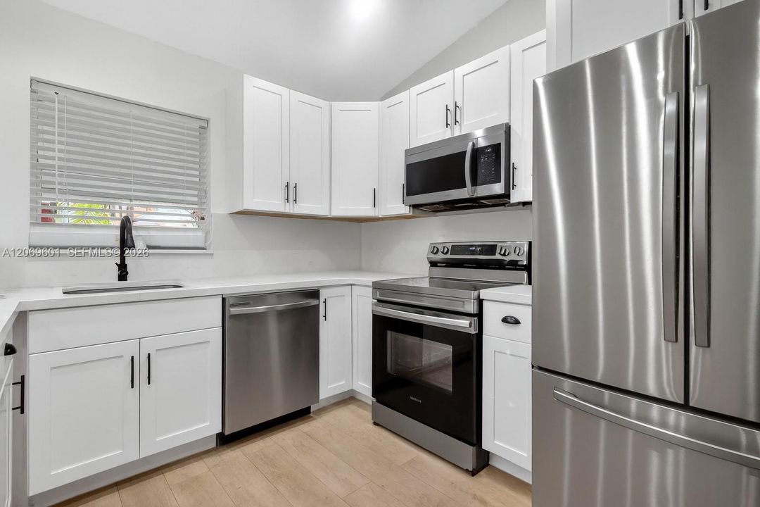 For Sale: $690,000 (3 beds, 2 baths, 1357 Square Feet)
