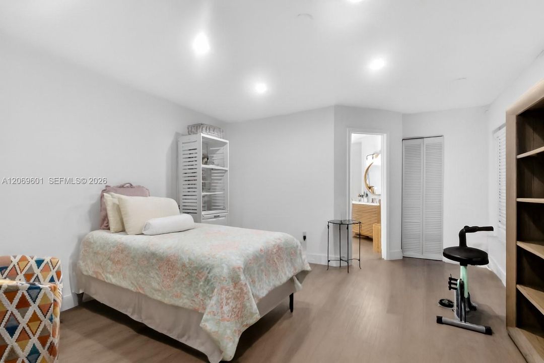 For Sale: $690,000 (3 beds, 2 baths, 1357 Square Feet)