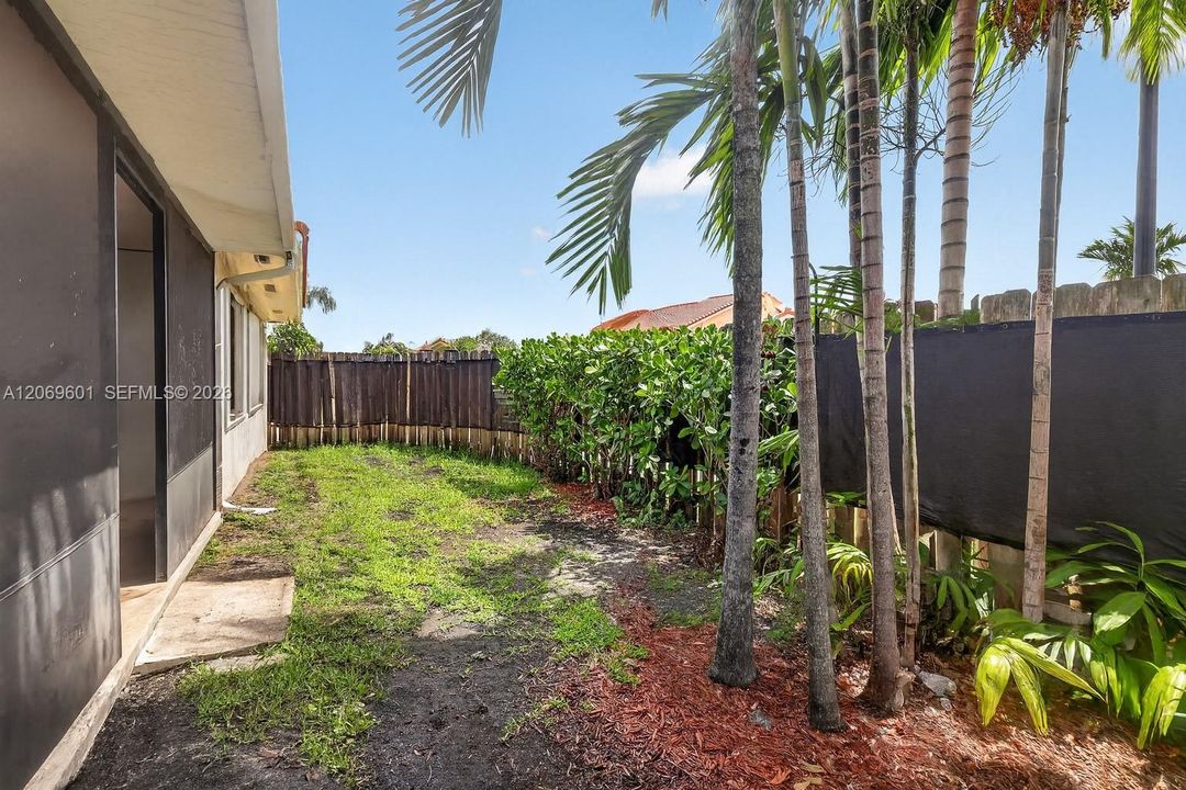 For Sale: $690,000 (3 beds, 2 baths, 1357 Square Feet)