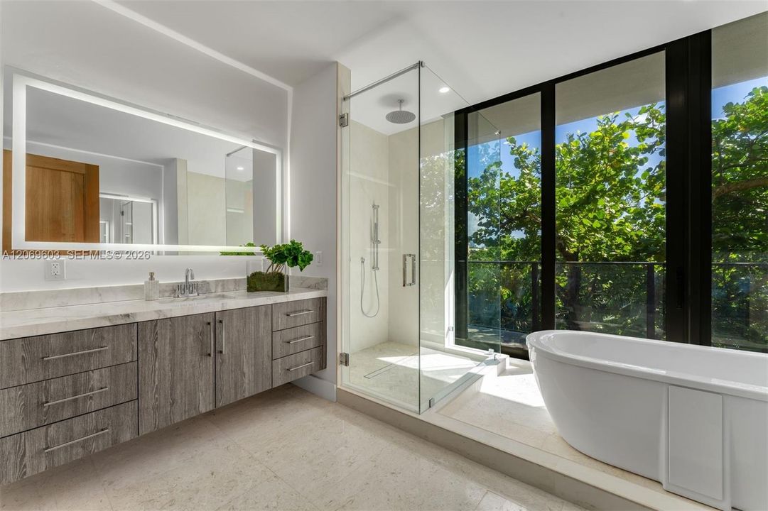 For Sale: $3,995,000 (3 beds, 3 baths, 2978 Square Feet)