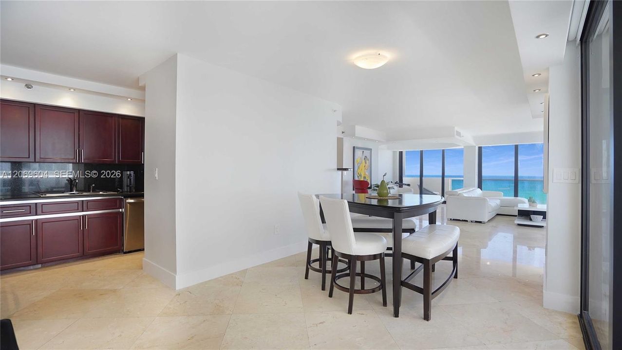 For Rent: $7,500 (2 beds, 2 baths, 1980 Square Feet)