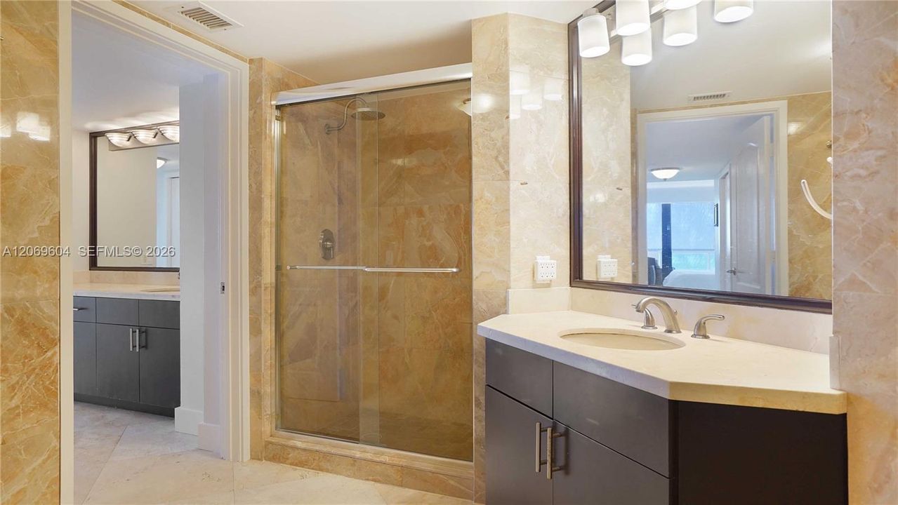 For Rent: $7,500 (2 beds, 2 baths, 1980 Square Feet)