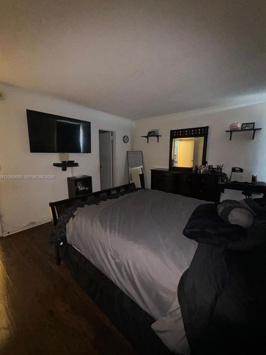 待售: $250,000 (2 贝兹, 2 浴室, 963 平方英尺)