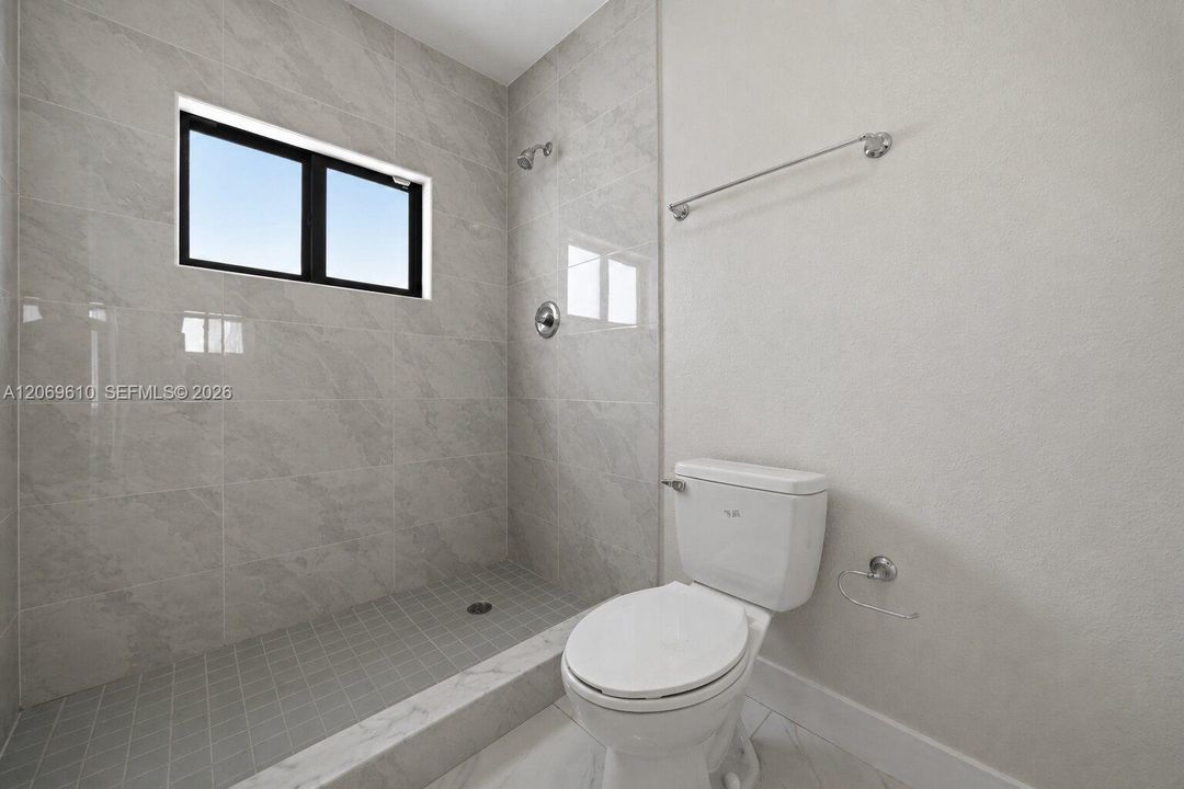 В аренду: $3,000 (3 спален, 2 ванн, 1110 Квадратных фут)