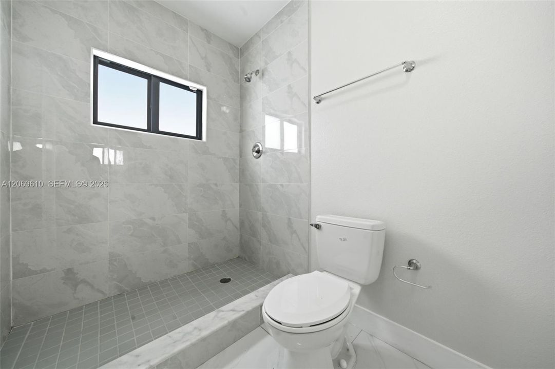 В аренду: $3,000 (3 спален, 2 ванн, 1110 Квадратных фут)