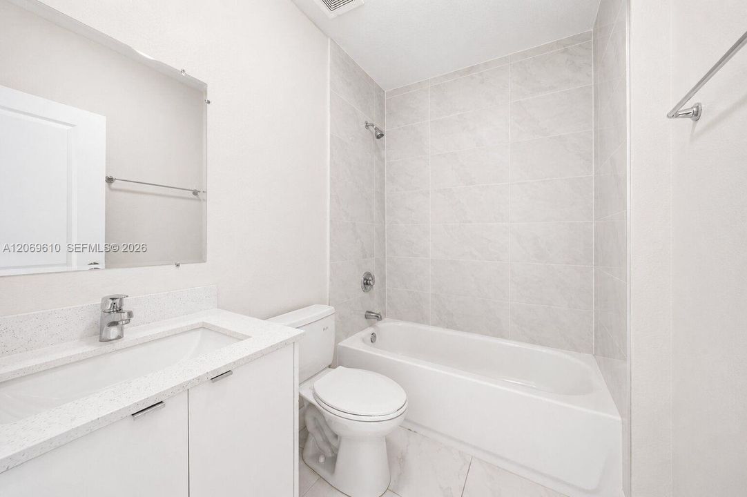 В аренду: $3,000 (3 спален, 2 ванн, 1110 Квадратных фут)