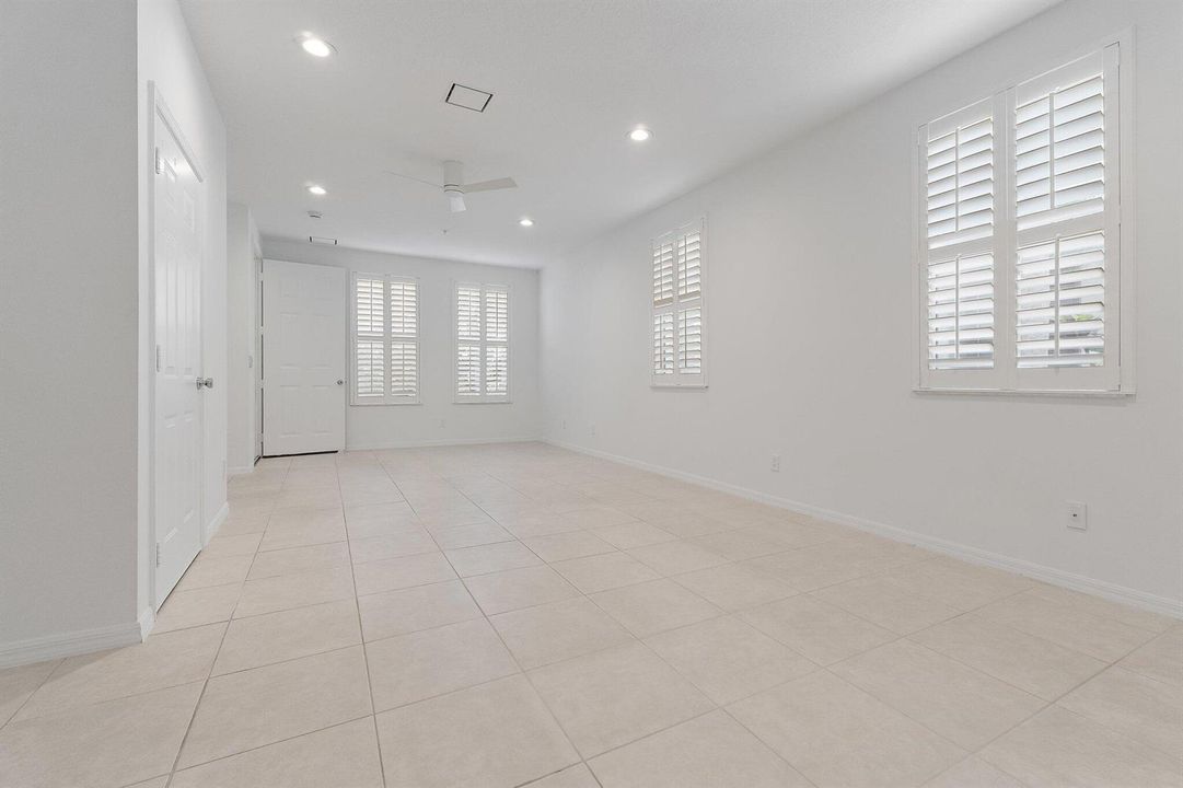 Main Level Flex-Space