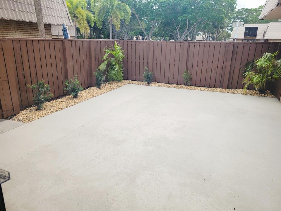 1000077954