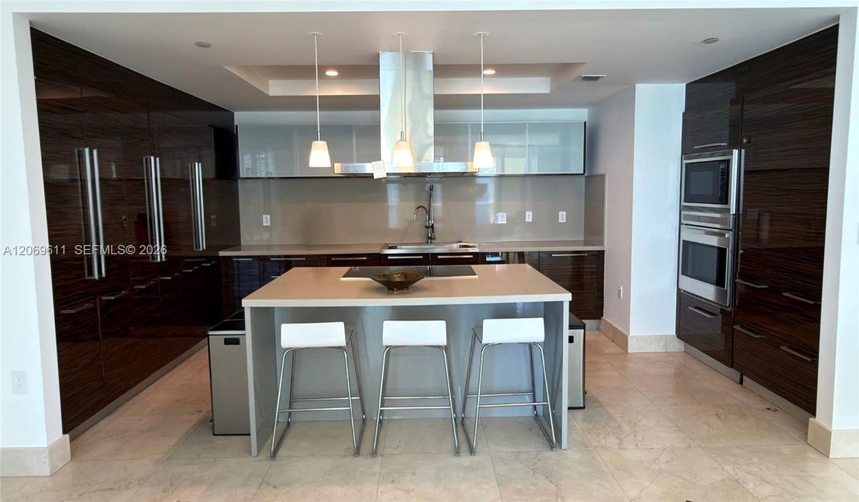 For Rent: $9,100 (4 beds, 4 baths, 2914 Square Feet)