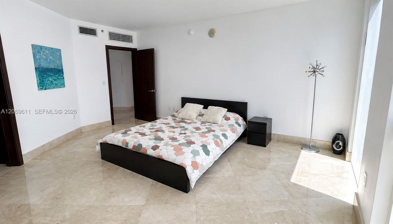 For Rent: $9,100 (4 beds, 4 baths, 2914 Square Feet)