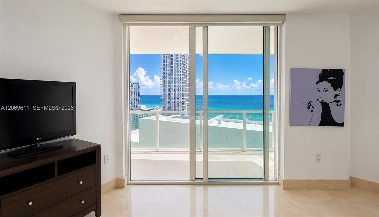 For Rent: $9,100 (4 beds, 4 baths, 2914 Square Feet)