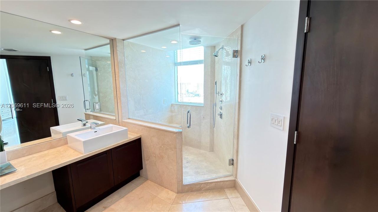 For Rent: $9,100 (4 beds, 4 baths, 2914 Square Feet)