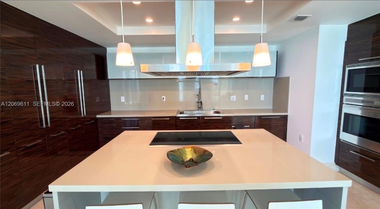 For Rent: $9,100 (4 beds, 4 baths, 2914 Square Feet)