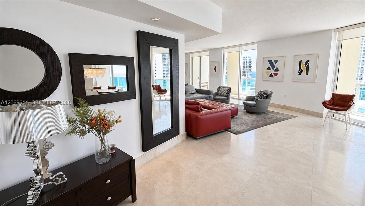 For Rent: $9,100 (4 beds, 4 baths, 2914 Square Feet)