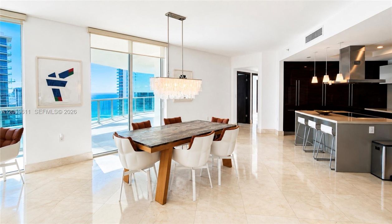 For Rent: $9,100 (4 beds, 4 baths, 2914 Square Feet)