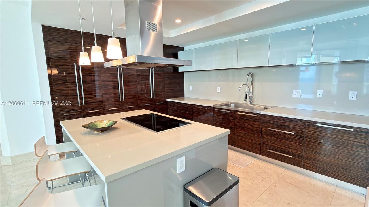 For Rent: $9,100 (4 beds, 4 baths, 2914 Square Feet)