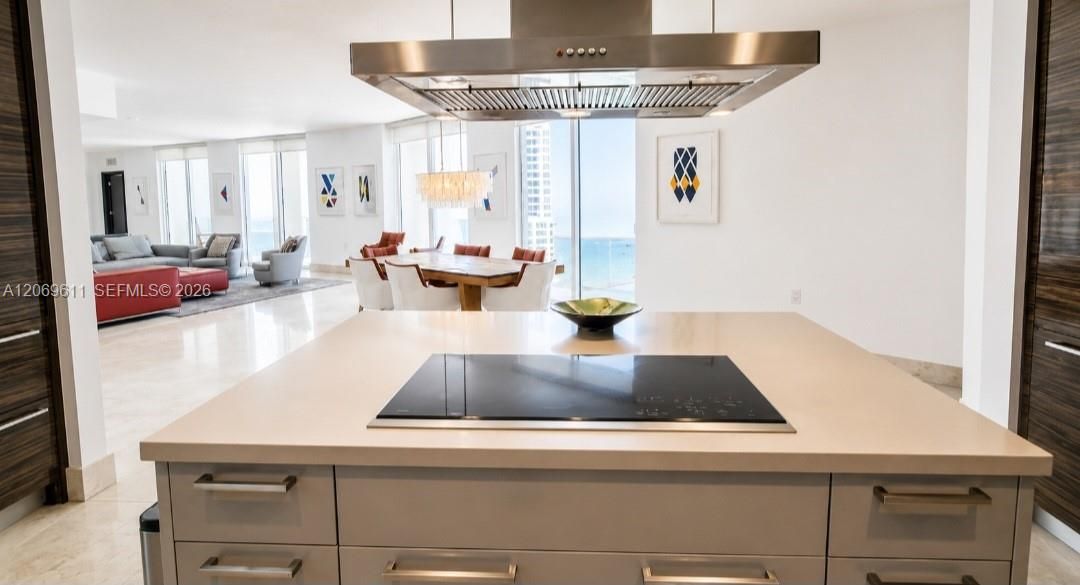 For Rent: $9,100 (4 beds, 4 baths, 2914 Square Feet)