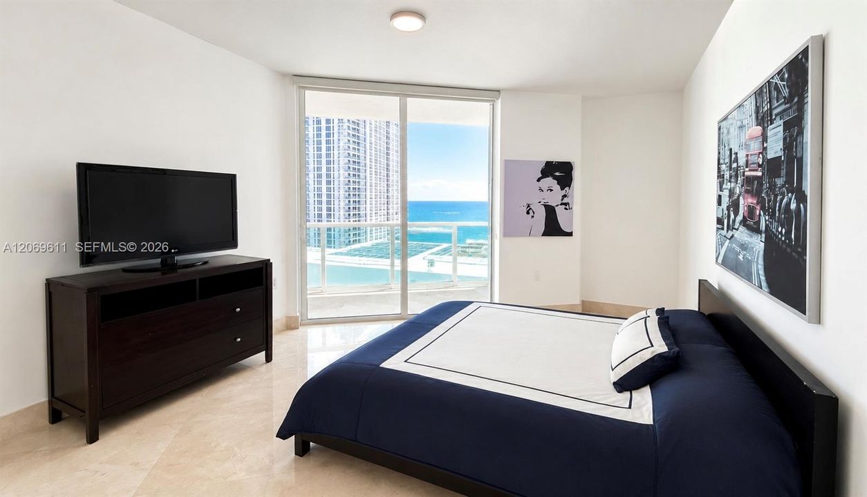 For Rent: $9,100 (4 beds, 4 baths, 2914 Square Feet)