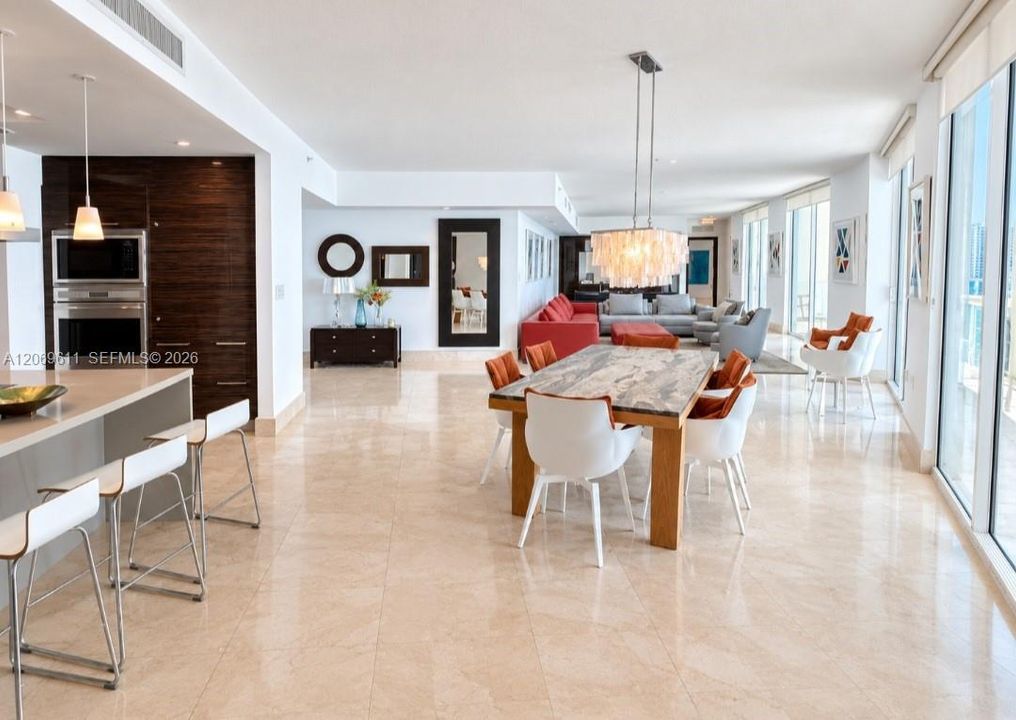 For Rent: $9,100 (4 beds, 4 baths, 2914 Square Feet)